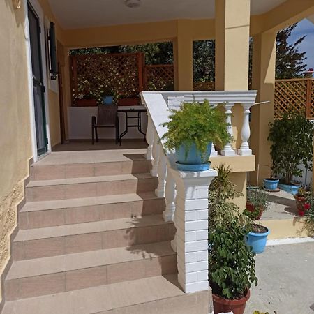 Dimitris House Petriti Appartement Buitenkant foto