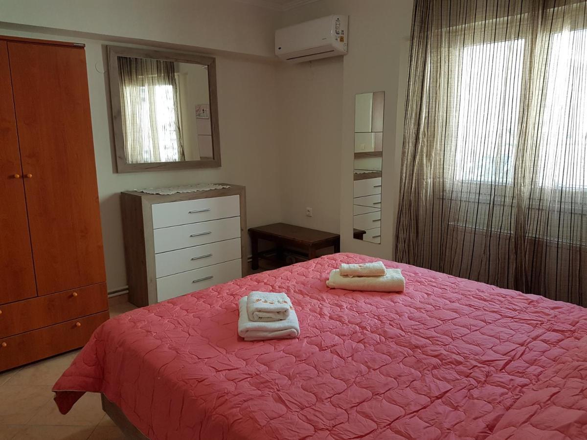 Dimitris House Petriti Appartement Buitenkant foto